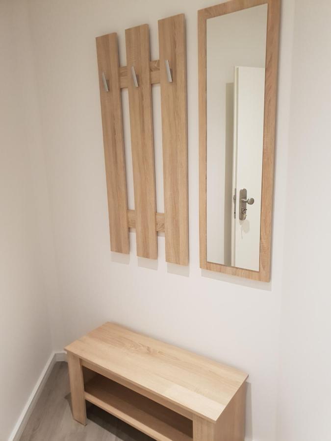 Ferienwohnung Mit Jacuzzi Naehe Flughafen Koeln Bonn Troisdorf Exterior foto