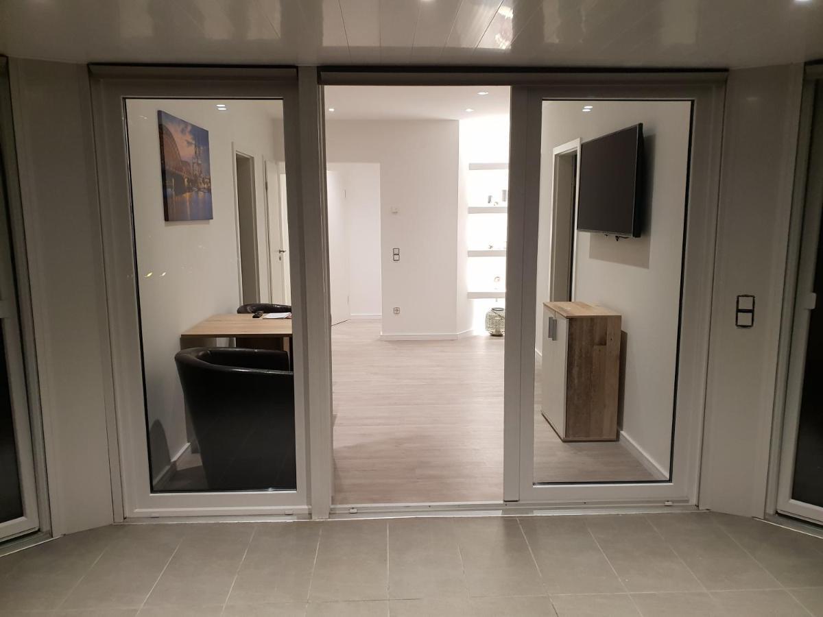 Ferienwohnung Mit Jacuzzi Naehe Flughafen Koeln Bonn Troisdorf Exterior foto