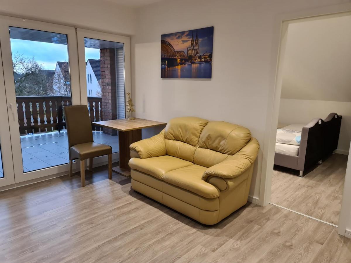 Ferienwohnung Mit Jacuzzi Naehe Flughafen Koeln Bonn Troisdorf Exterior foto