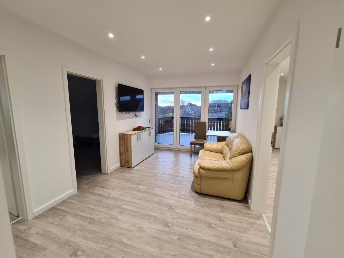 Ferienwohnung Mit Jacuzzi Naehe Flughafen Koeln Bonn Troisdorf Exterior foto